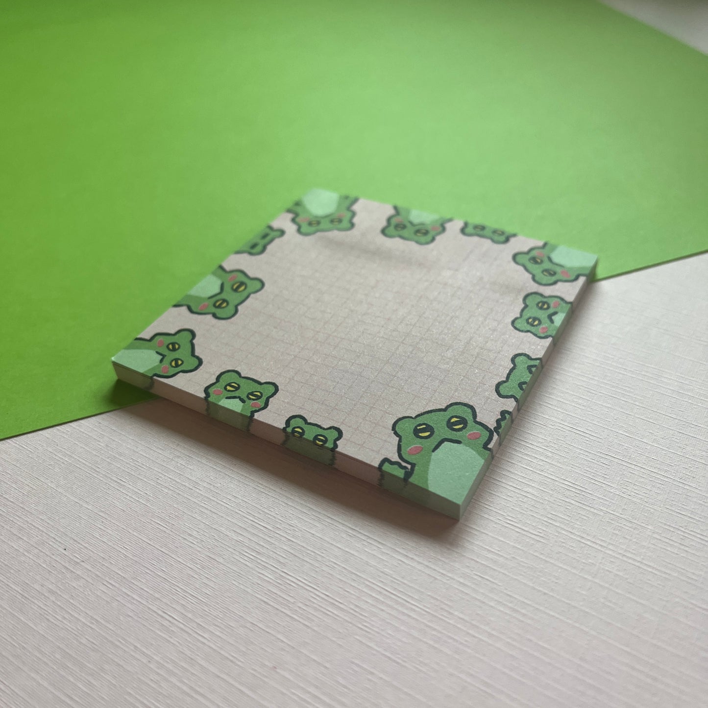 Peeping Frogs Sticky Note
